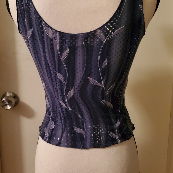 Top - Picture 3 of 4